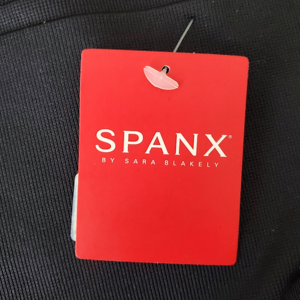 NWT Spanx High Waist Cropped Seamless Look At Me Now Leggings Black Plus Sz 1X - Picture 12 of 14